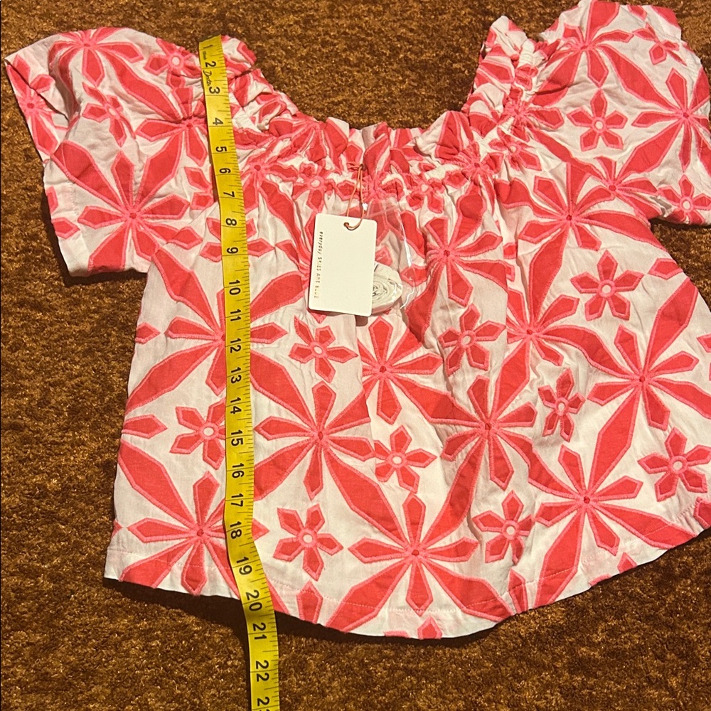 Skies Are Blue Red and White Floral Blouse - Picture 2 of 6